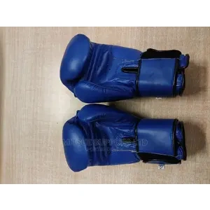 A Pair of Leather Boxing Gloves 12oz Blue