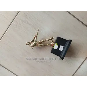 Tug of War Contest Trophy Single 8.5".