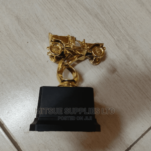 Classic/Antique Motor Vehicle Award 15.5cm.