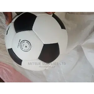 Classic Leather Football Size 5 White&Black.