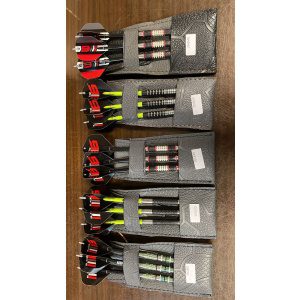 A set of Elite Tungsten darts 26gms with wallet.
