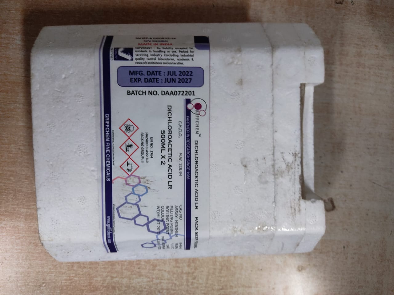 Dichloroacetic acid LR.