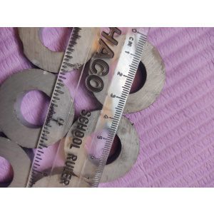 A set of 6 Circular Magnet with Hole.